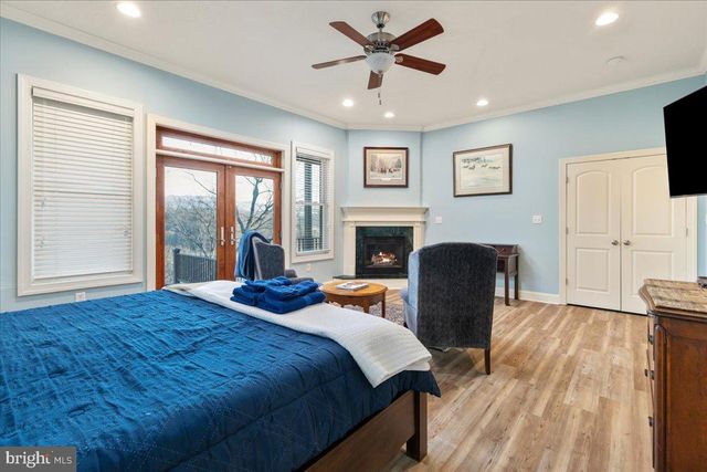 1406 PANHANDLE RD, Bentonville, VA 22610