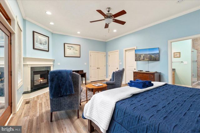 1406 PANHANDLE RD, Bentonville, VA 22610