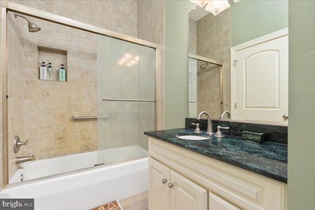 1406 PANHANDLE RD, Bentonville, VA 22610