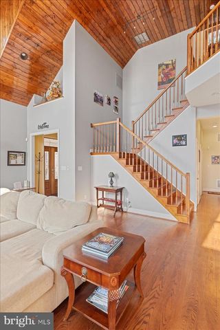 1406 PANHANDLE RD, Bentonville, VA 22610