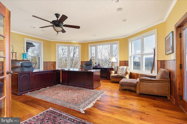1406 PANHANDLE RD, Bentonville, VA 22610