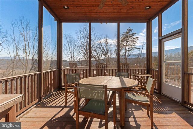 1406 PANHANDLE RD, Bentonville, VA 22610