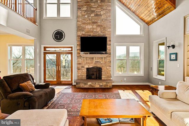 1406 PANHANDLE RD, Bentonville, VA 22610