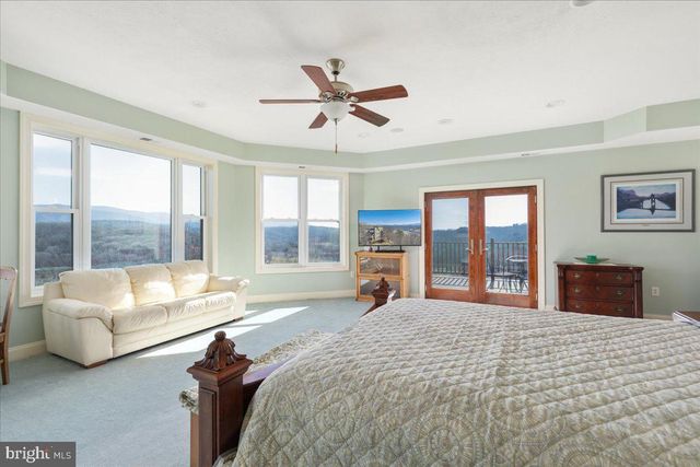 1406 PANHANDLE RD, Bentonville, VA 22610