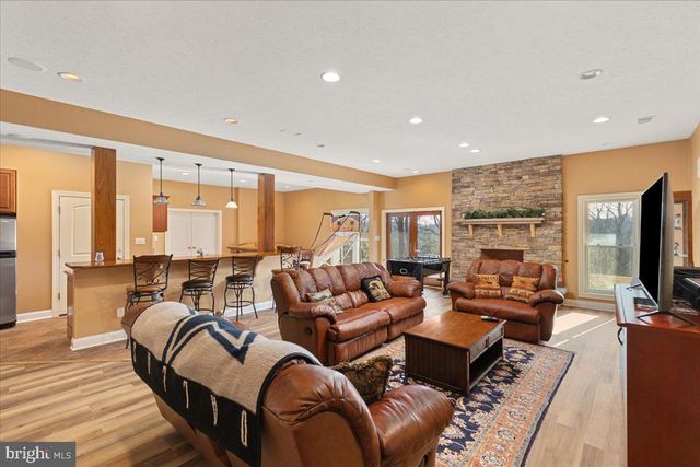 1406 PANHANDLE RD, Bentonville, VA 22610