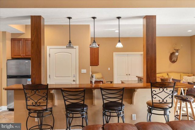 1406 PANHANDLE RD, Bentonville, VA 22610