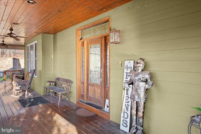 1406 PANHANDLE RD, Bentonville, VA 22610
