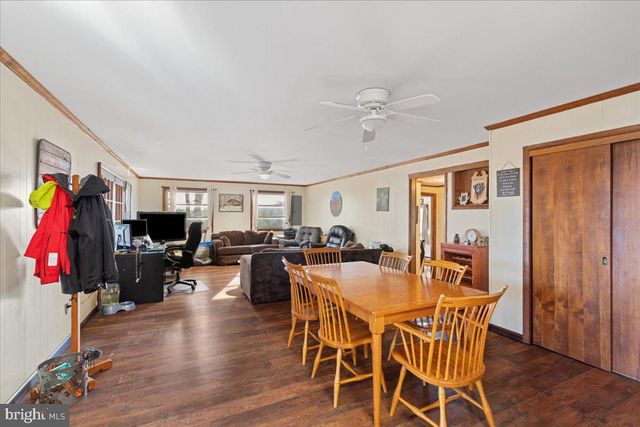1406 PANHANDLE RD, Bentonville, VA 22610