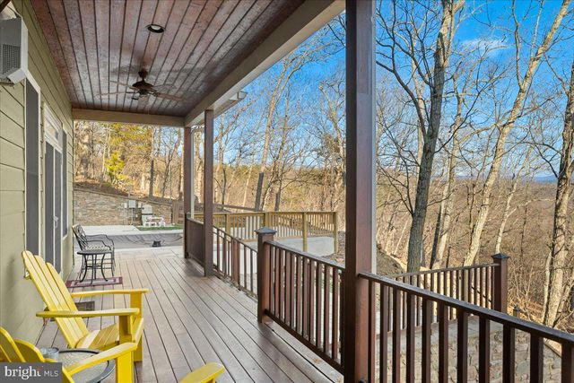 1406 PANHANDLE RD, Bentonville, VA 22610