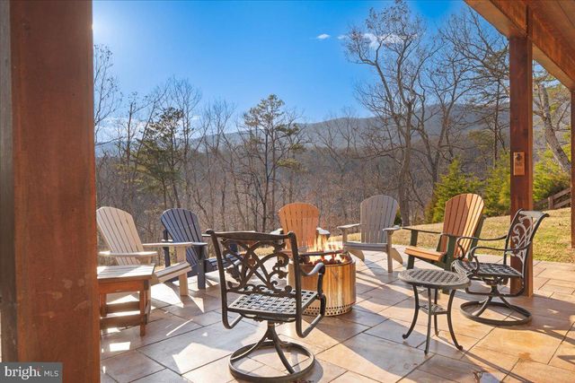 1406 PANHANDLE RD, Bentonville, VA 22610