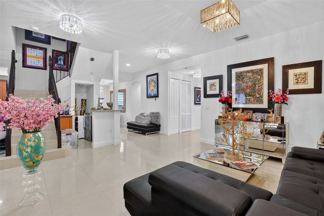 241 NE 33rd Ter, Homestead, FL 33033