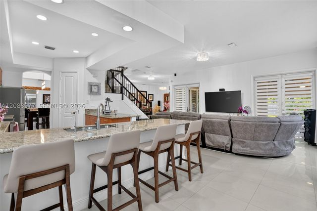 241 NE 33rd Ter, Homestead, FL 33033