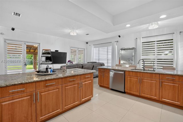 241 NE 33rd Ter, Homestead, FL 33033