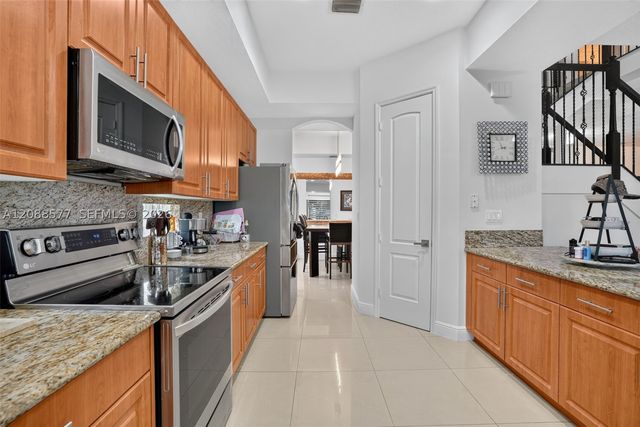 241 NE 33rd Ter, Homestead, FL 33033