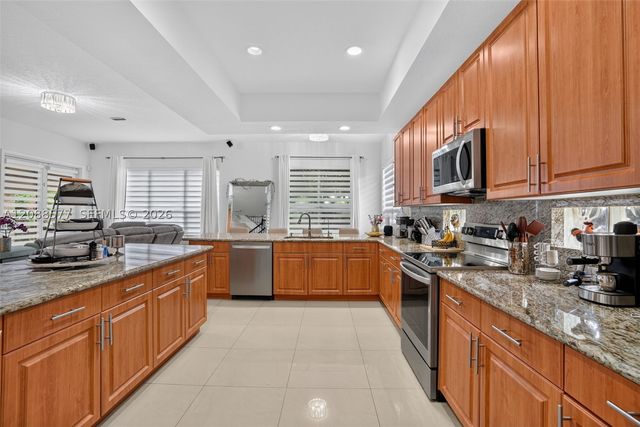 241 NE 33rd Ter, Homestead, FL 33033