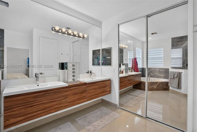 241 NE 33rd Ter, Homestead, FL 33033