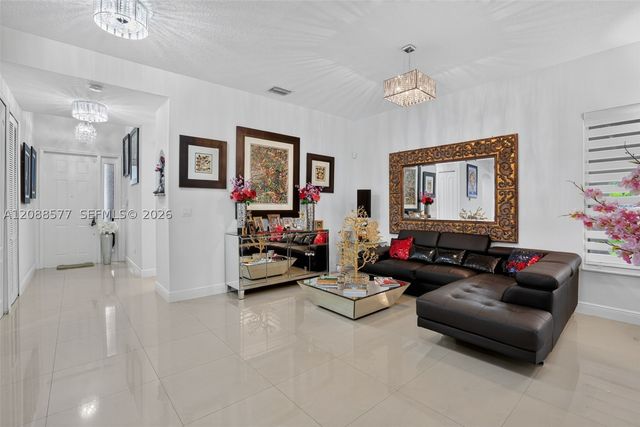 241 NE 33rd Ter, Homestead, FL 33033
