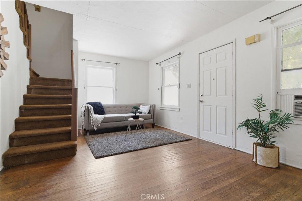 Image 11 of property listing at 2004 Echo Park Avenue, Los Angeles, CA 90026