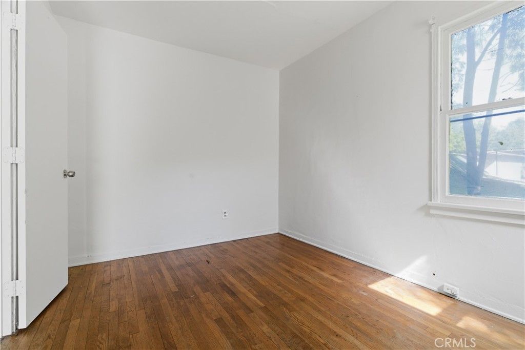 Image 18 of property listing at 2004 Echo Park Avenue, Los Angeles, CA 90026