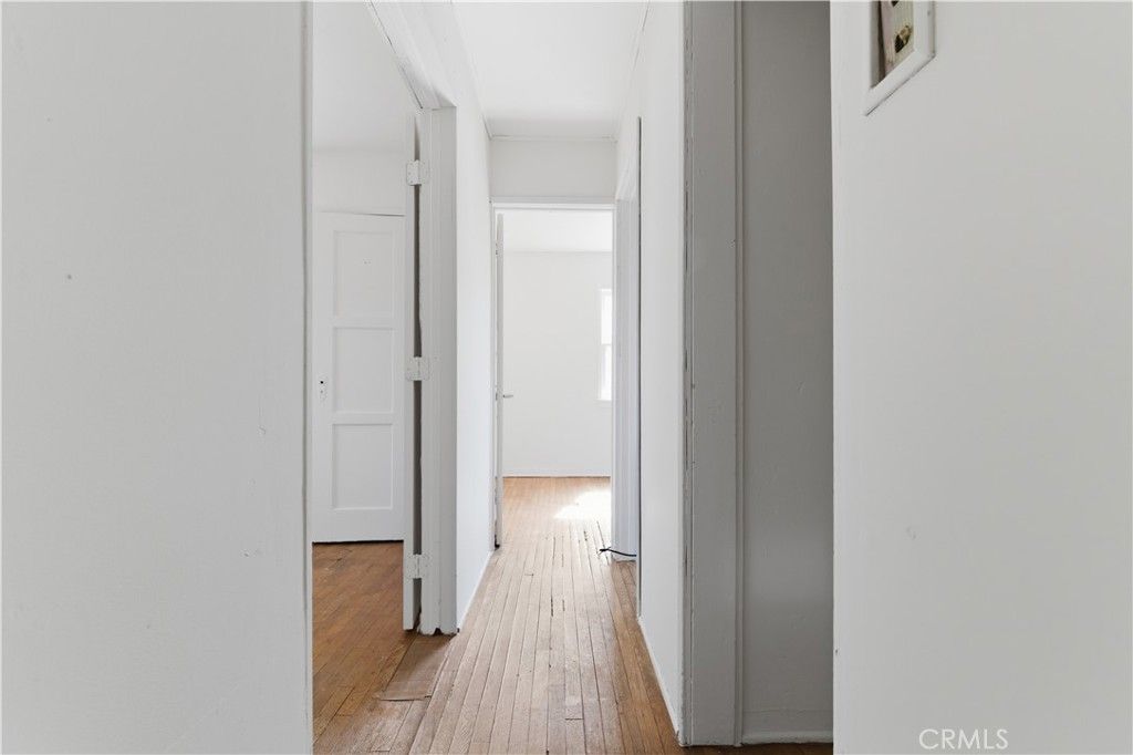 Image 21 of property listing at 2004 Echo Park Avenue, Los Angeles, CA 90026