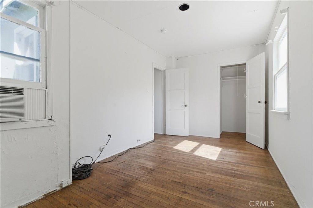 Image 23 of property listing at 2004 Echo Park Avenue, Los Angeles, CA 90026