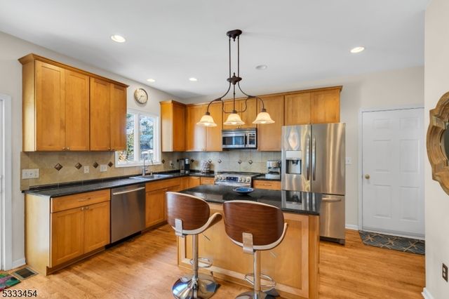 320 Ridge Blvd, Franklin Twp., NJ 08540