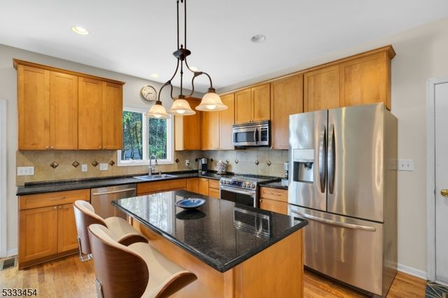 320 Ridge Blvd, Franklin Twp., NJ 08540