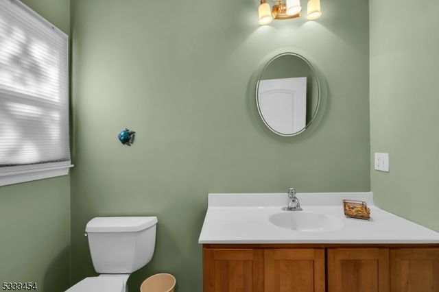 320 Ridge Blvd, Franklin Twp., NJ 08540