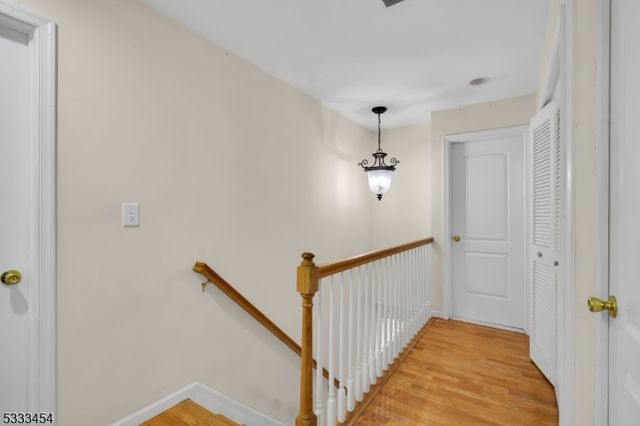 320 Ridge Blvd, Franklin Twp., NJ 08540