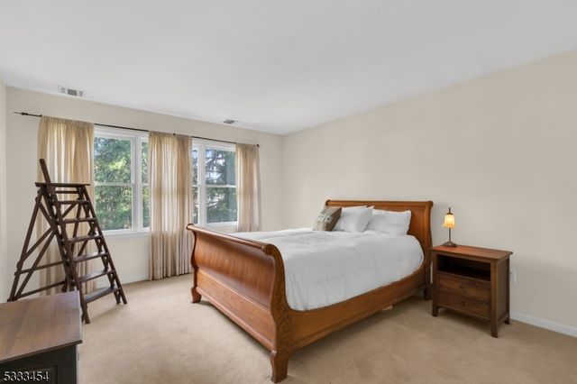 320 Ridge Blvd, Franklin Twp., NJ 08540