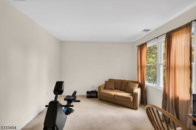 320 Ridge Blvd, Franklin Twp., NJ 08540