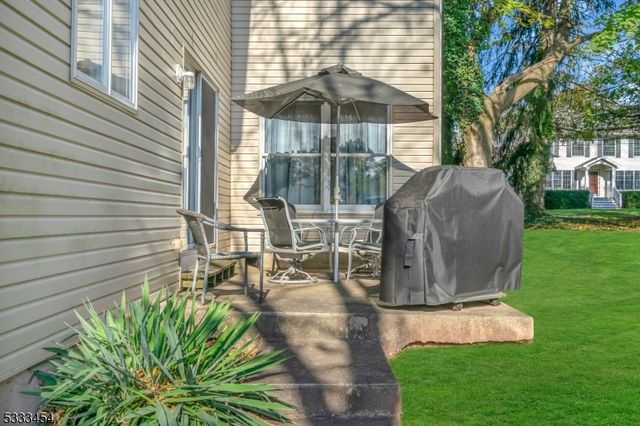 320 Ridge Blvd, Franklin Twp., NJ 08540