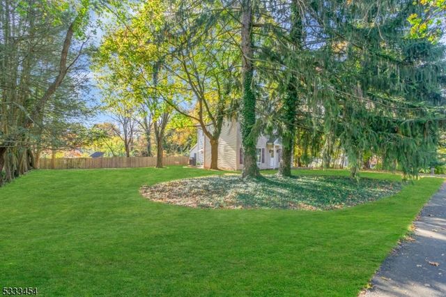 320 Ridge Blvd, Franklin Twp., NJ 08540