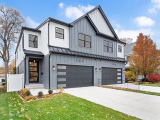 104 N Evergreen Avenue, Elmhurst, IL 60126