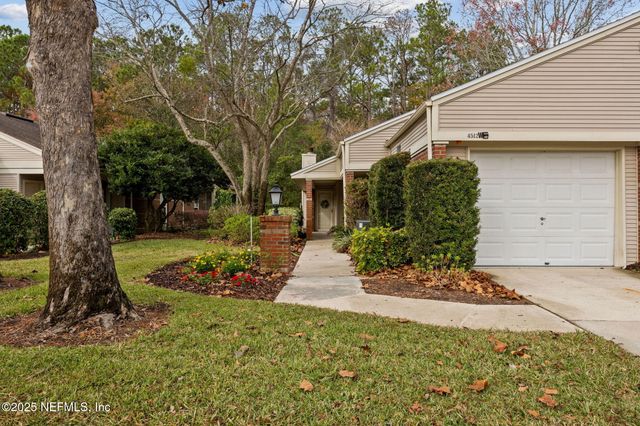 4512 MIDDLETON PARK Circle W, Jacksonville, FL 32224