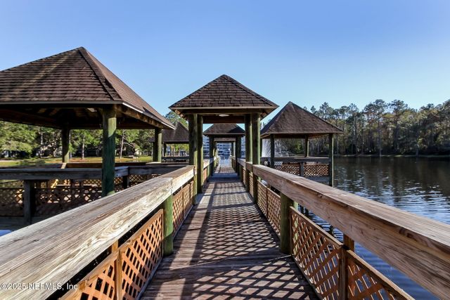 4512 MIDDLETON PARK Circle W, Jacksonville, FL 32224