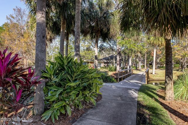 4512 MIDDLETON PARK Circle W, Jacksonville, FL 32224