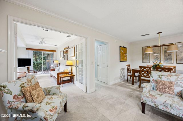 4512 MIDDLETON PARK Circle W, Jacksonville, FL 32224