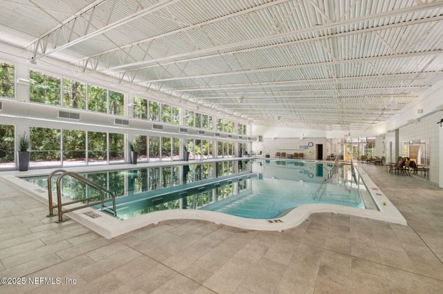 4512 MIDDLETON PARK Circle W, Jacksonville, FL 32224