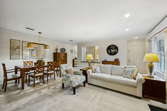 4512 MIDDLETON PARK Circle W, Jacksonville, FL 32224