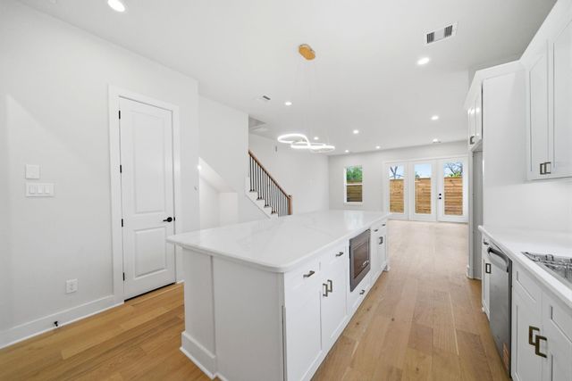 328 Janisch C, Houston, TX 77018