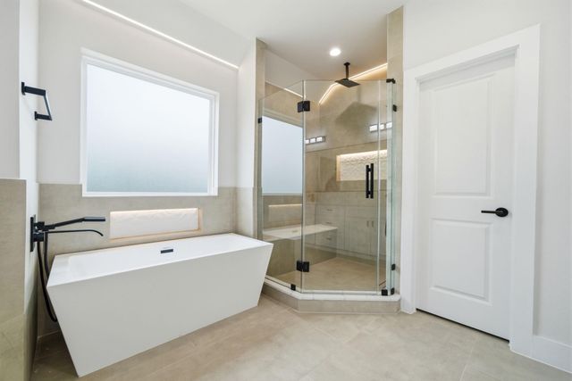 328 Janisch C, Houston, TX 77018