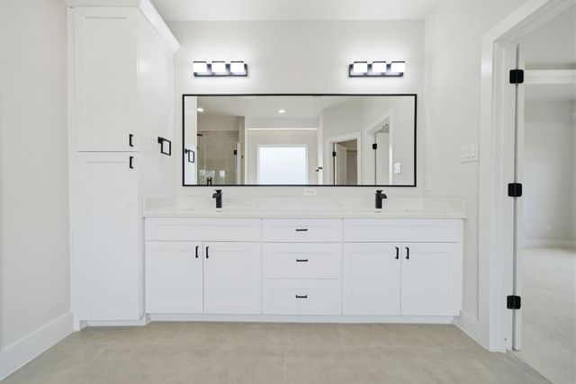 328 Janisch C, Houston, TX 77018