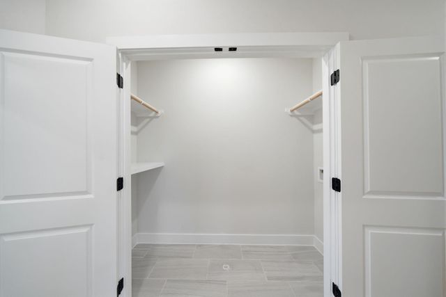 328 Janisch C, Houston, TX 77018