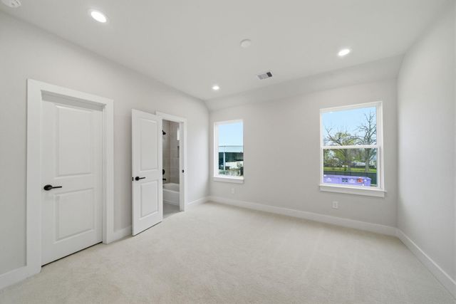 328 Janisch C, Houston, TX 77018