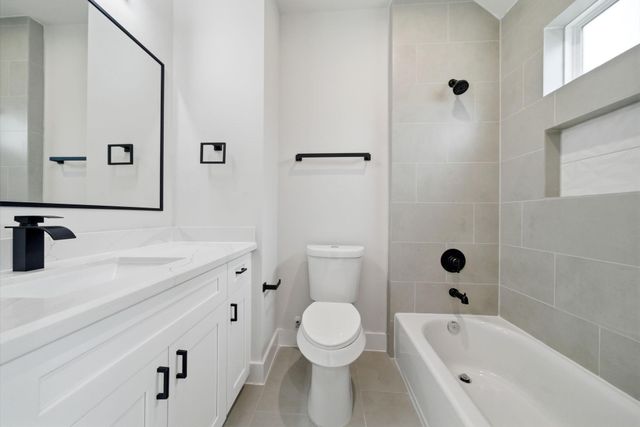 328 Janisch C, Houston, TX 77018