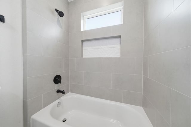 328 Janisch C, Houston, TX 77018