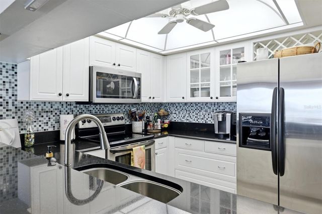 1103 EDGEWATER CIRCLE 1103, Bradenton, FL 34209