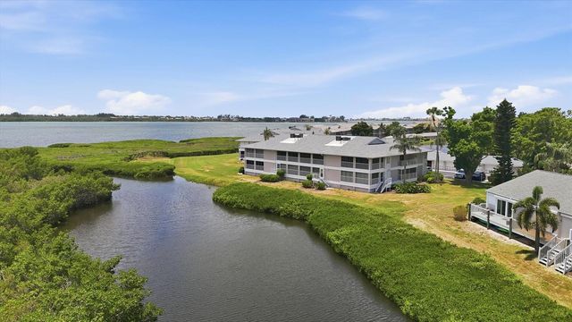 1103 EDGEWATER CIRCLE 1103, Bradenton, FL 34209