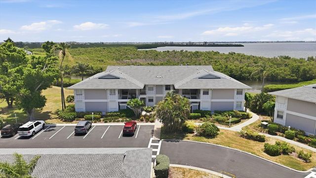 1103 EDGEWATER CIRCLE 1103, Bradenton, FL 34209